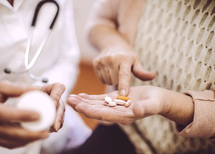 Tratamento precoce contra Covid-19 pode ajudar na cura?